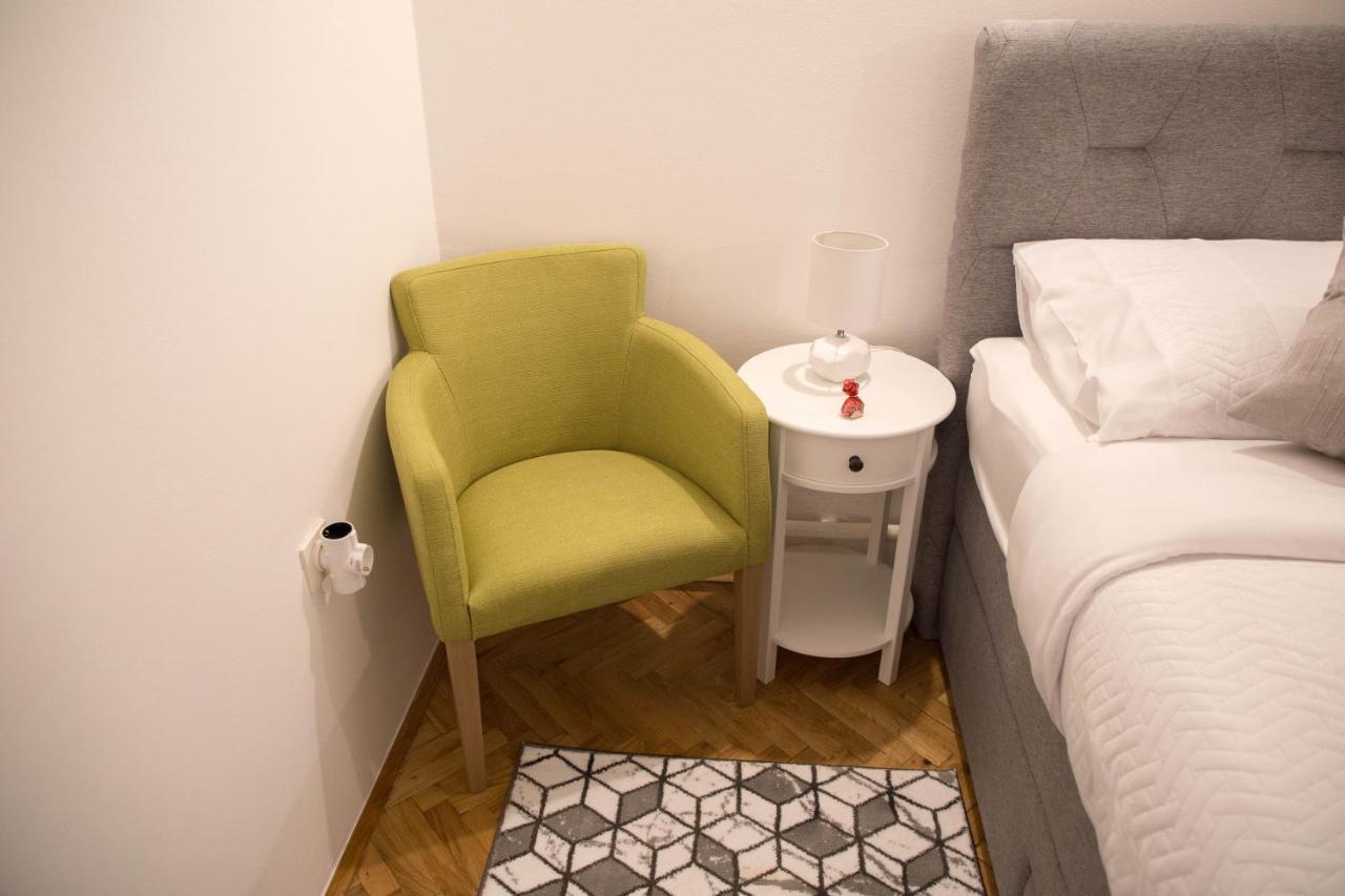 Studio Apartman Suburban Visnjevac Exteriör bild