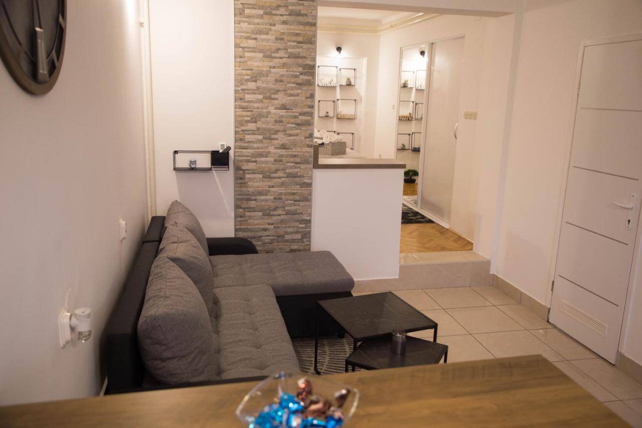 Studio Apartman Suburban Visnjevac Exteriör bild